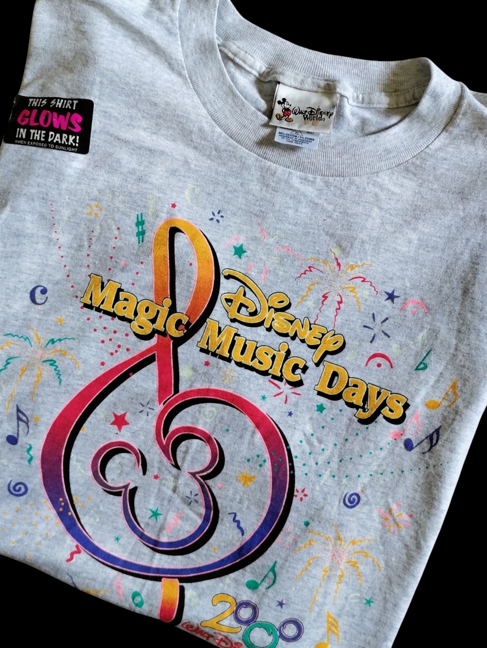 Y2K Disneyworld Glow In The Dark Graphic Tshirt 2000 Music Days NWOT